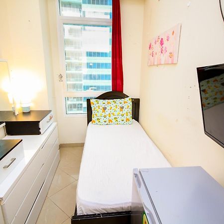 Nice Single Rooms For "Girls" Only In Dubai, Marina Kültér fotó