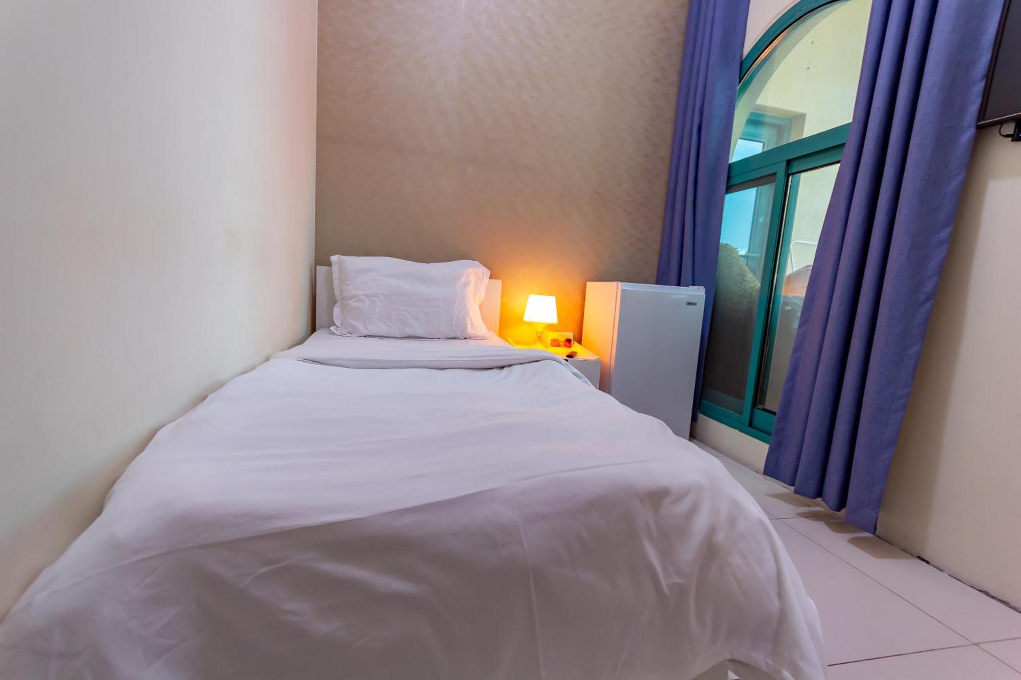 Nice Single Rooms For "Girls" Only In Dubai, Marina Kültér fotó
