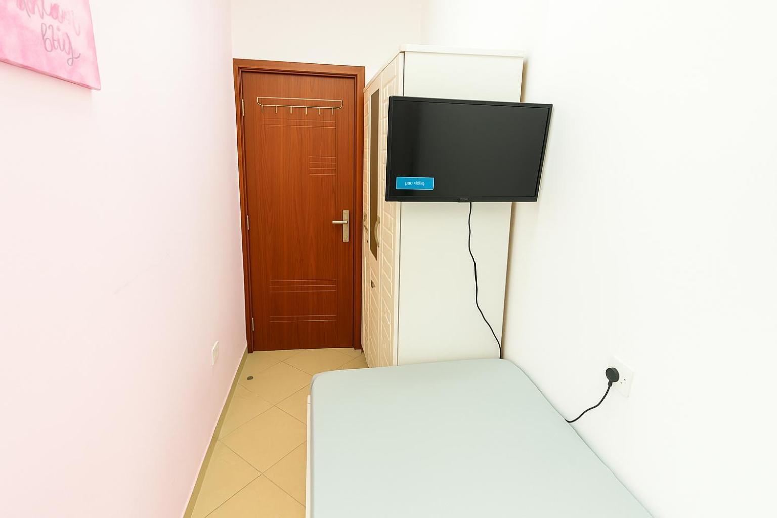 Nice Single Rooms For "Girls" Only In Dubai, Marina Kültér fotó
