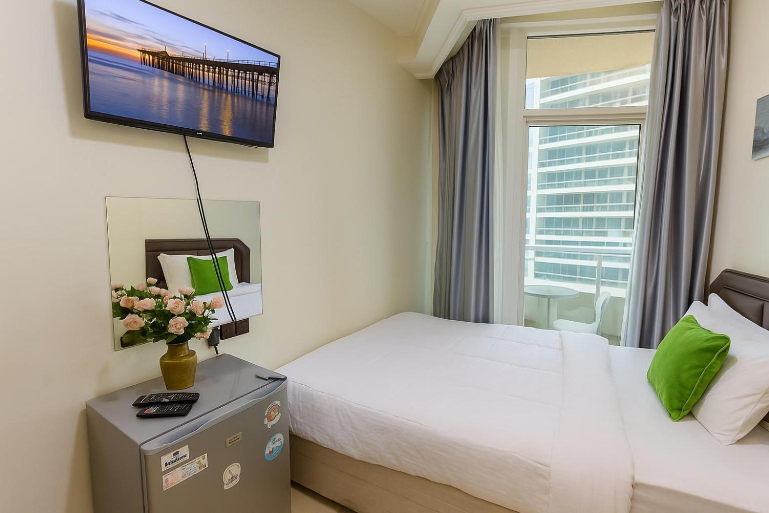 Nice Single Rooms For "Girls" Only In Dubai, Marina Kültér fotó