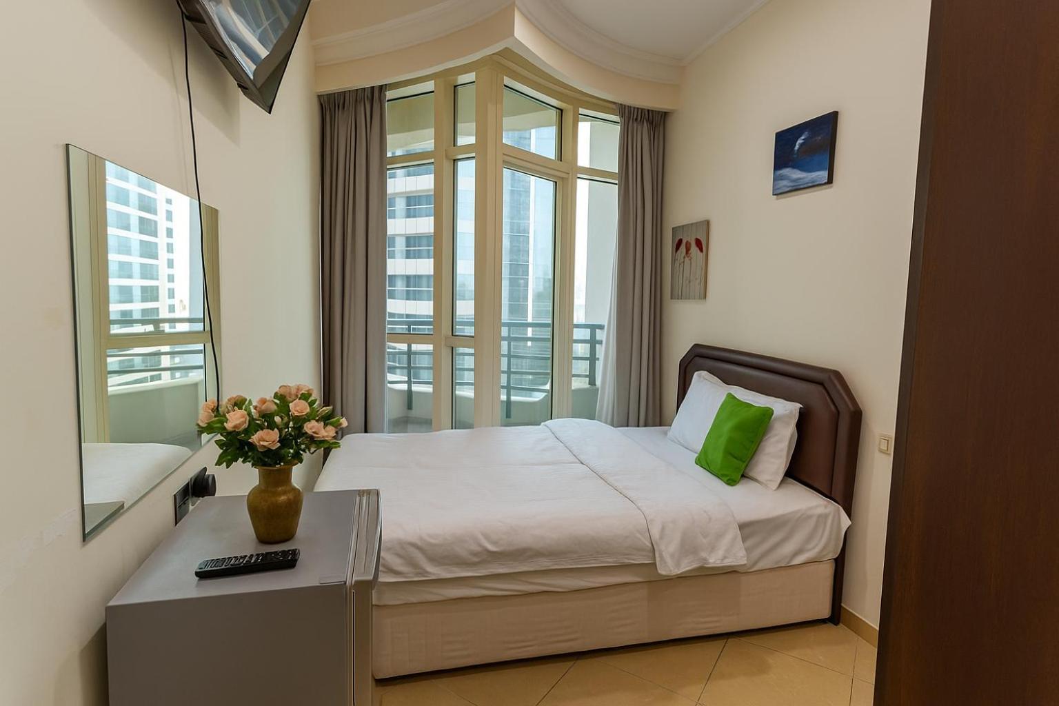 Nice Single Rooms For "Girls" Only In Dubai, Marina Kültér fotó