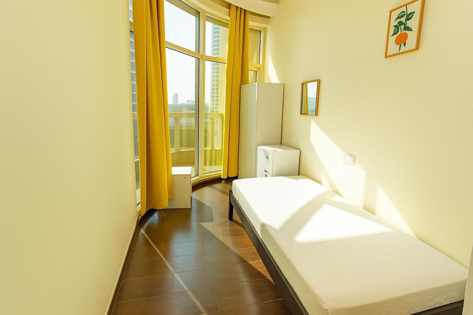 Nice Single Rooms For "Girls" Only In Dubai, Marina Kültér fotó