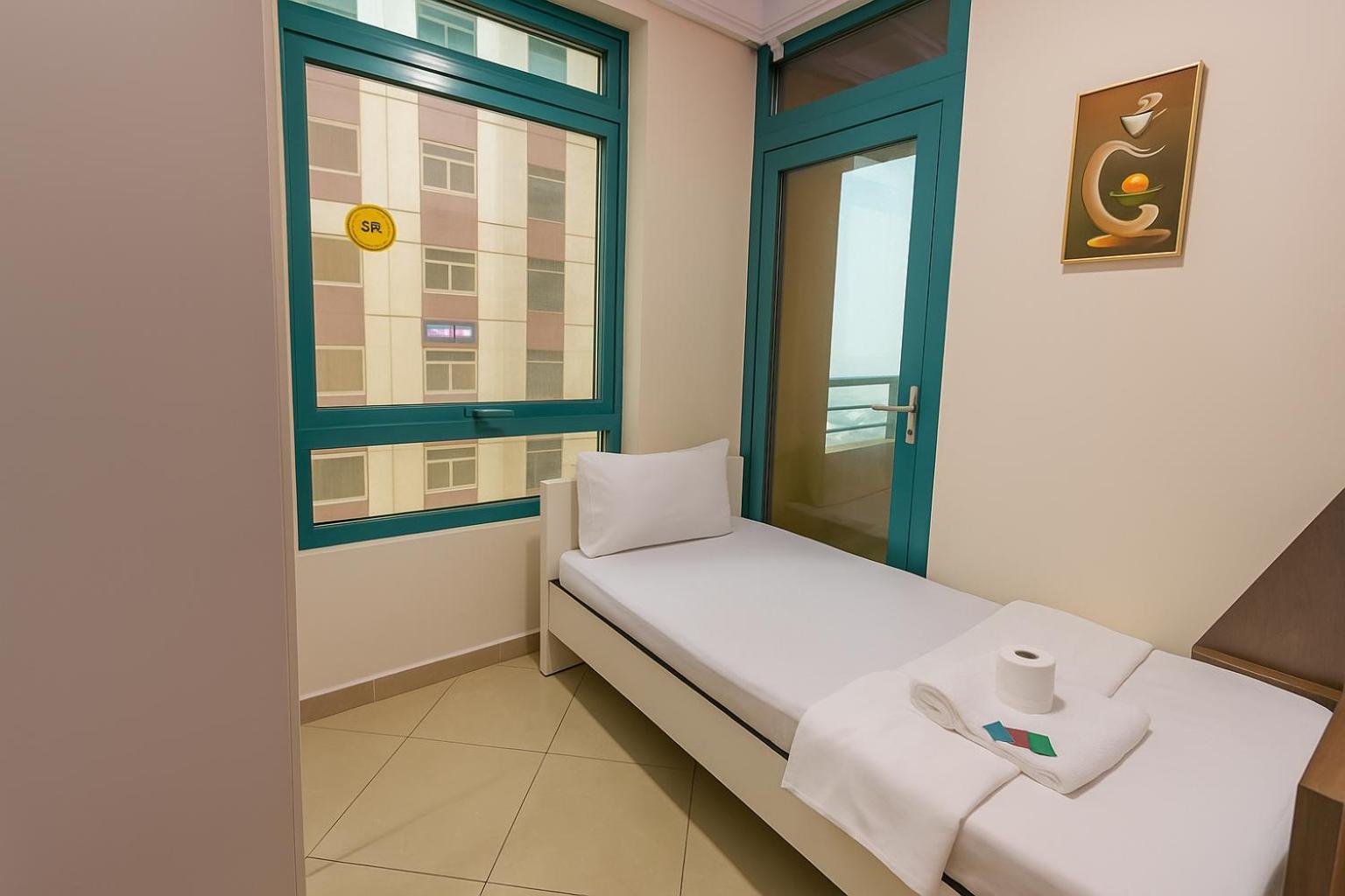 Nice Single Rooms For "Girls" Only In Dubai, Marina Kültér fotó